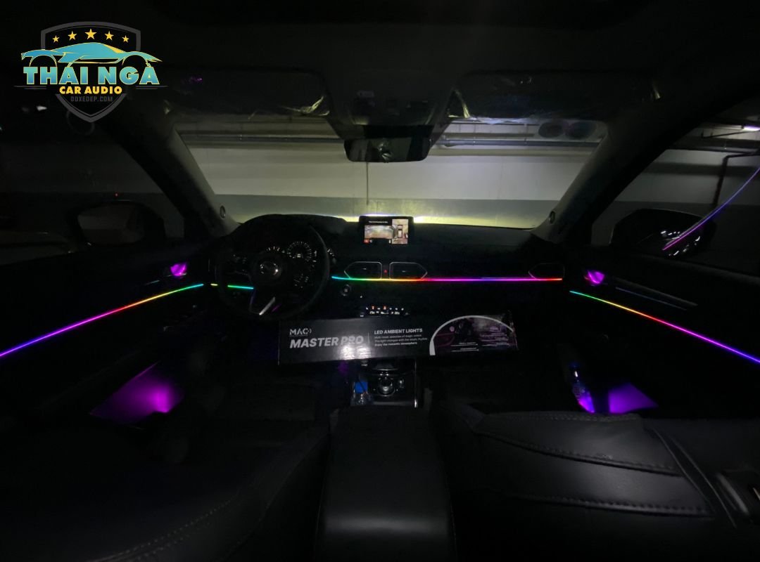 Led nội thất ô tô: Đèn trang trí ô tô, tiện ích hay cả hai?