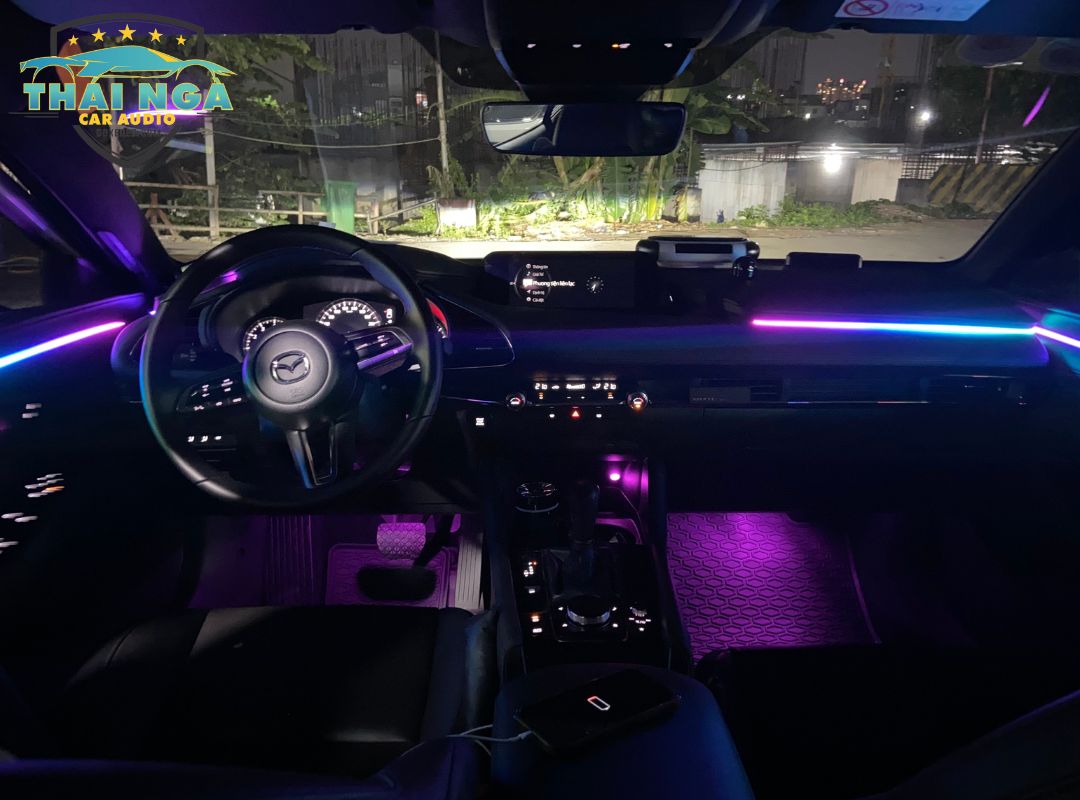 Lắp LED nội thất Mazda3 64 màu chạy đuổi cao cấp V3, V4 Master Pro