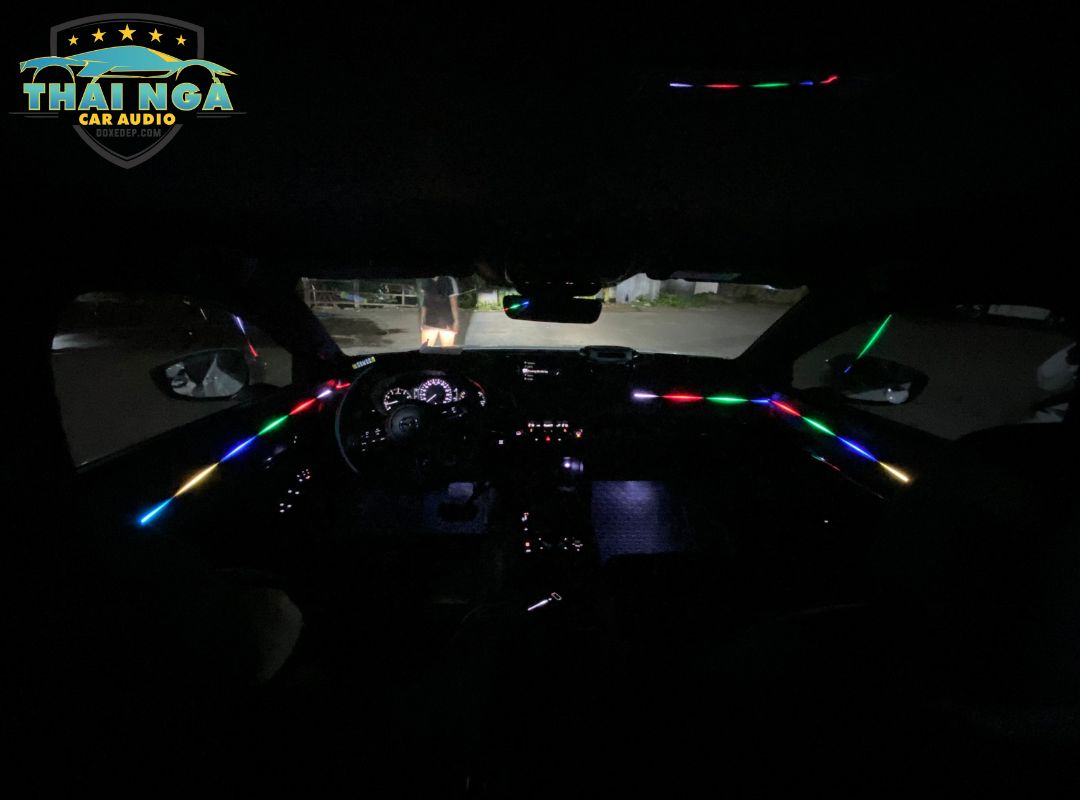 Lắp LED nội thất Mazda3 64 màu chạy đuổi cao cấp V3, V4 Master Pro