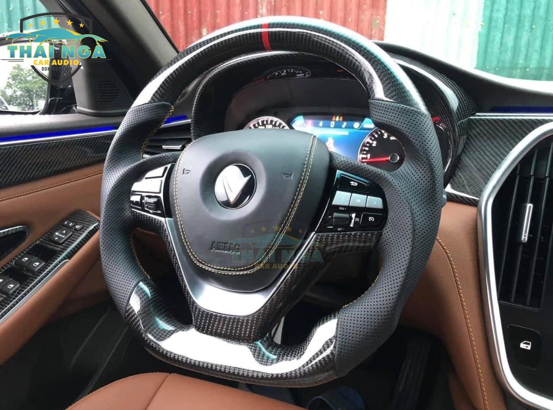 Độ vô lăng Carbon - Phong cách thể thao cho mọi dòng xe ô tô