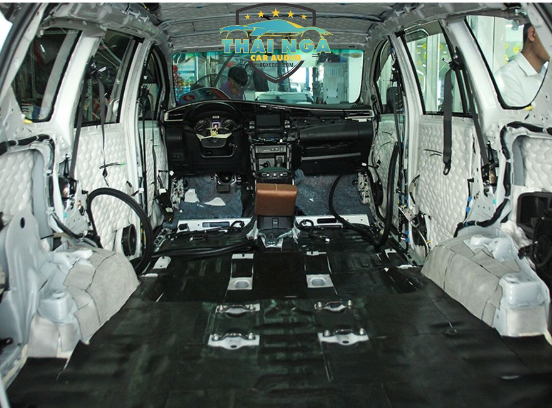 CÁCH ÂM CHỐNG ỒN CHO XE TOYOTA FORTUNER