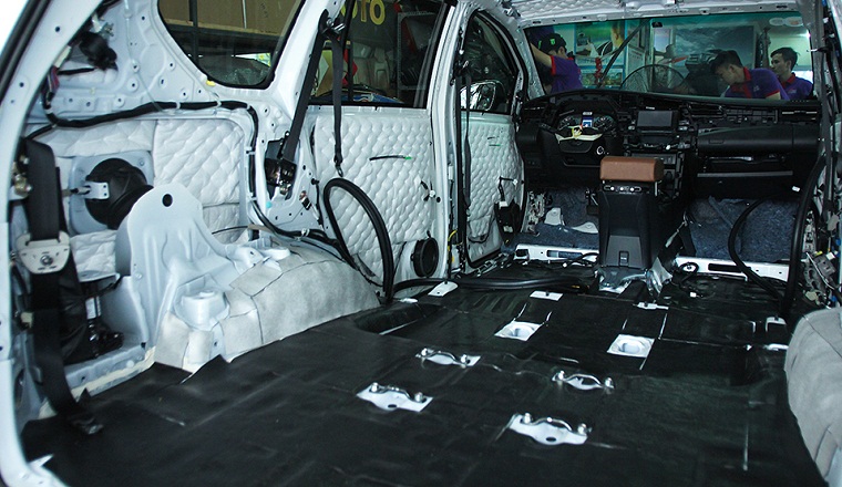Cách âm chống ồn Toyota Fortuner