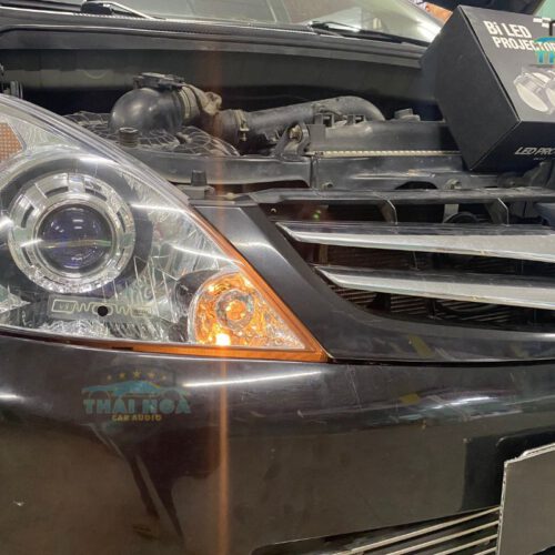 ĐỘ BI LED 3 MÀU CHO XE TOYOTA INNOVA 2009