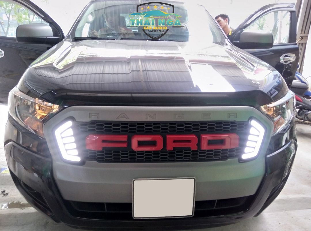 DÁN PHIM CÁCH NHIỆT FORD RANGER