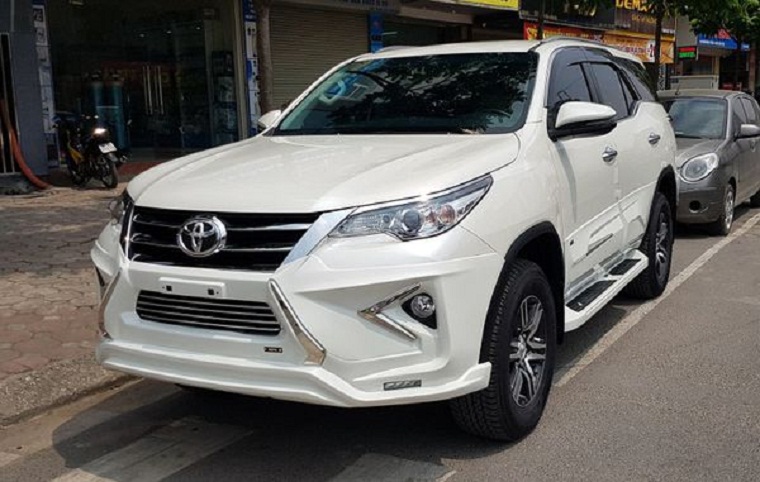 Độ body kít Fortuner