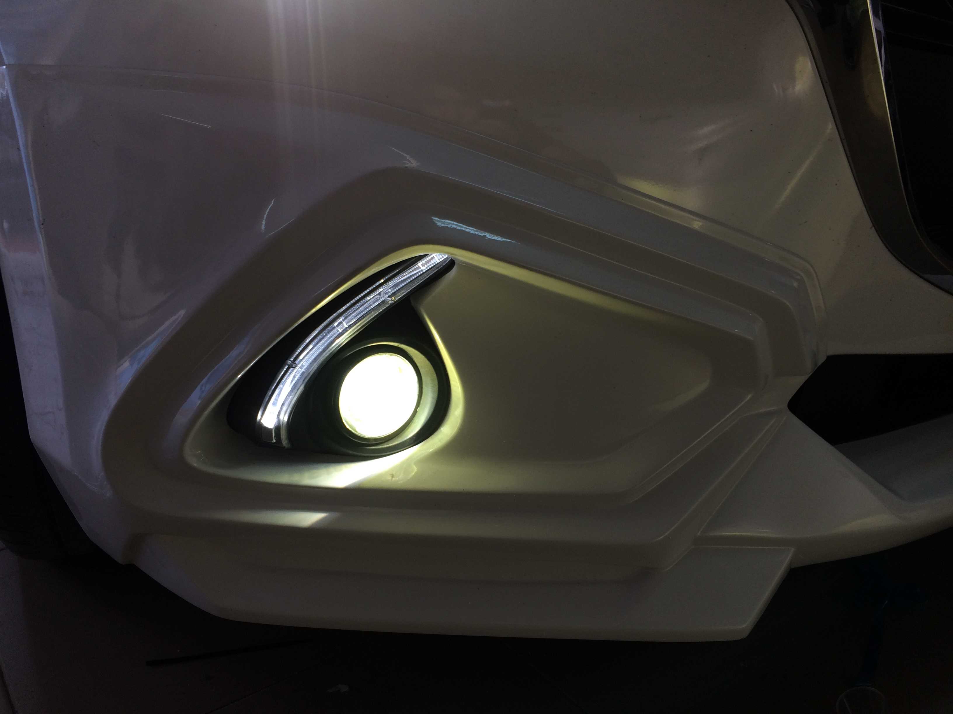 do-den-bi-gam-mazda-2 Đèn bi xenon gầm, bi xenon gầm 2 chế độ, xe Mazda 2.