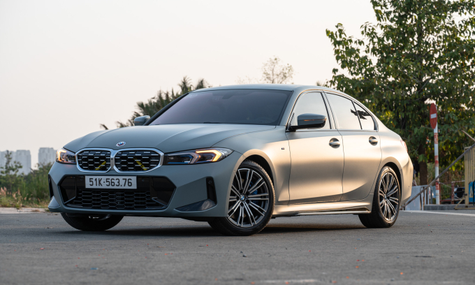 dsc-7375-2950-1682394583 Mẫu BMW series 3 độ lên bản LCI 2023 tại TP HCM.