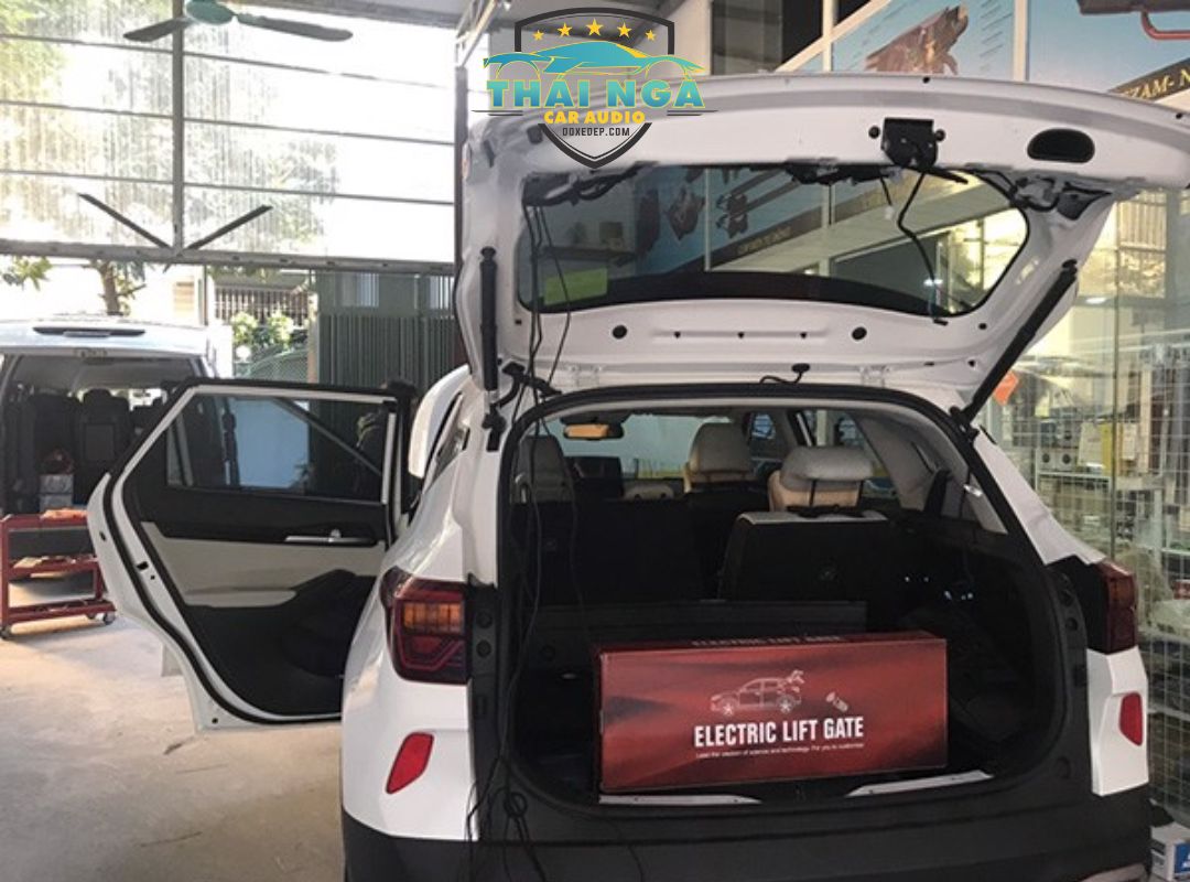 LẮP CỐP ĐIỆN XE KIA SELTOS