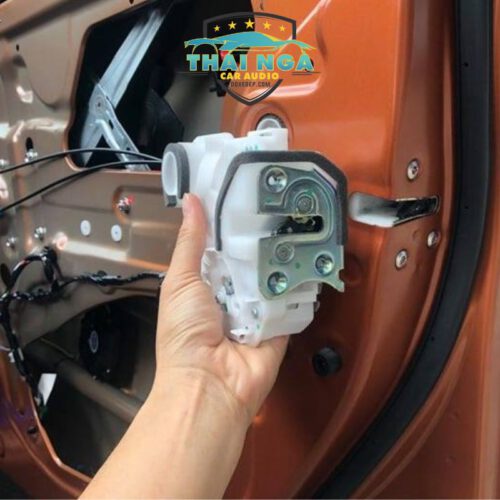 LẮP CỬA HIT MITSUBITSHI XPANDER