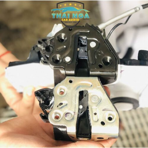 LẮP CỬA HÍT PEUGEOT 3008