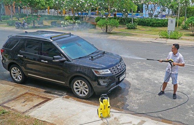 tu_ve_sinh_noi_that_oto